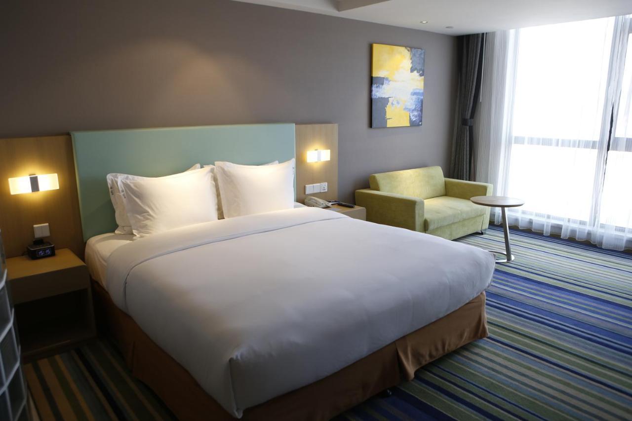 Holiday Inn Express Yingkou Onelong Plaza By Ihg Gaizhou ภายนอก รูปภาพ