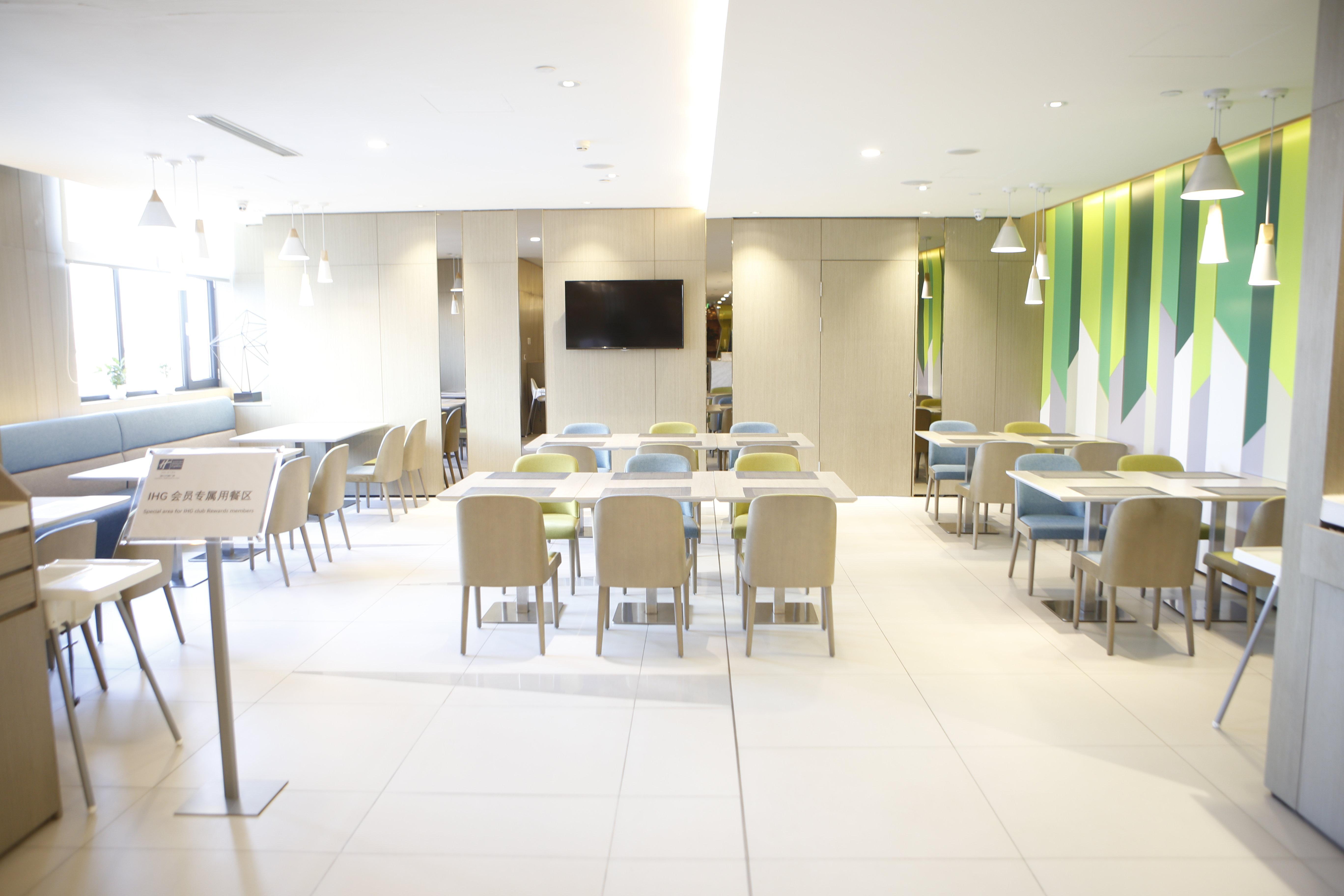 Holiday Inn Express Yingkou Onelong Plaza By Ihg Gaizhou ภายนอก รูปภาพ