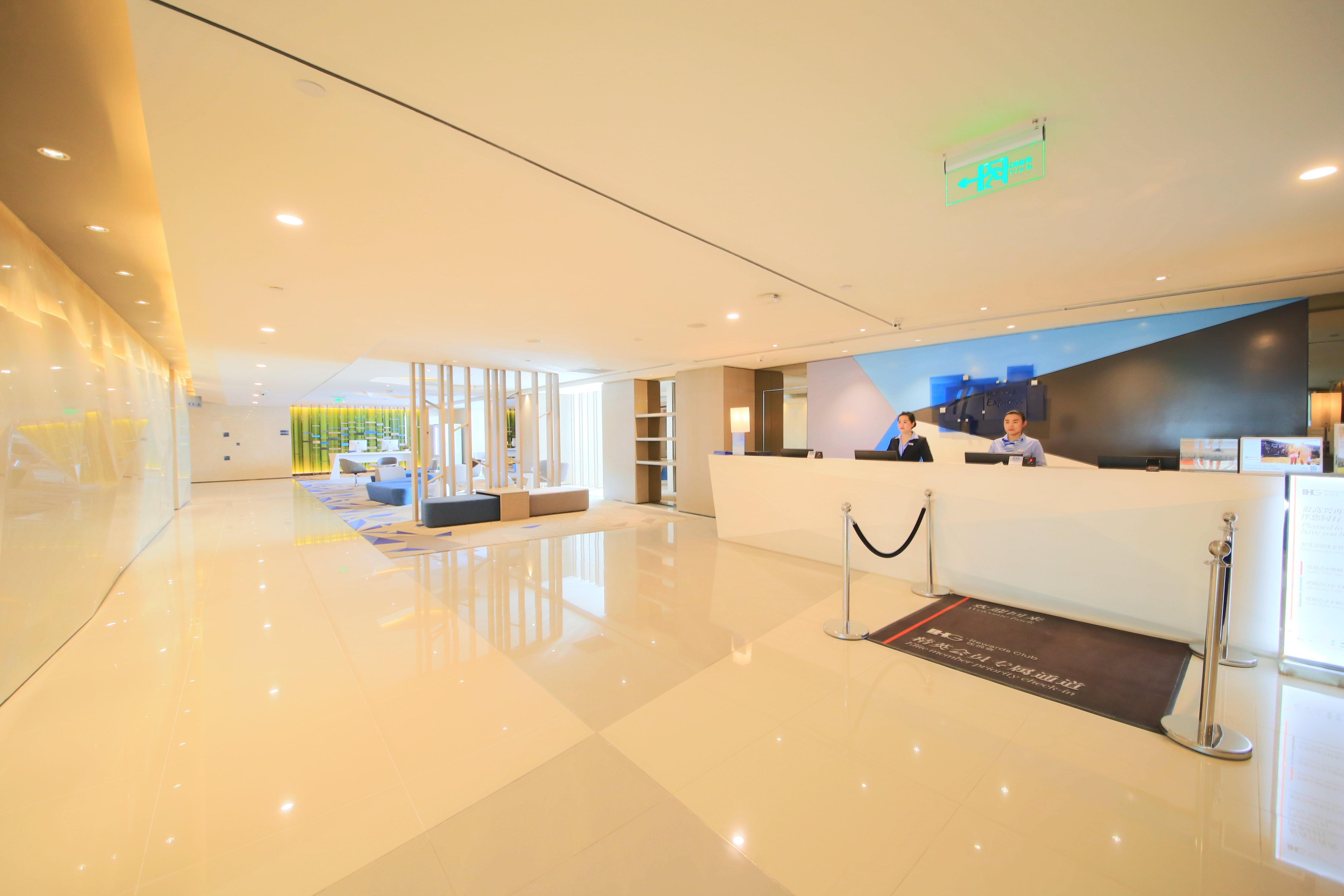 Holiday Inn Express Yingkou Onelong Plaza By Ihg Gaizhou ภายนอก รูปภาพ