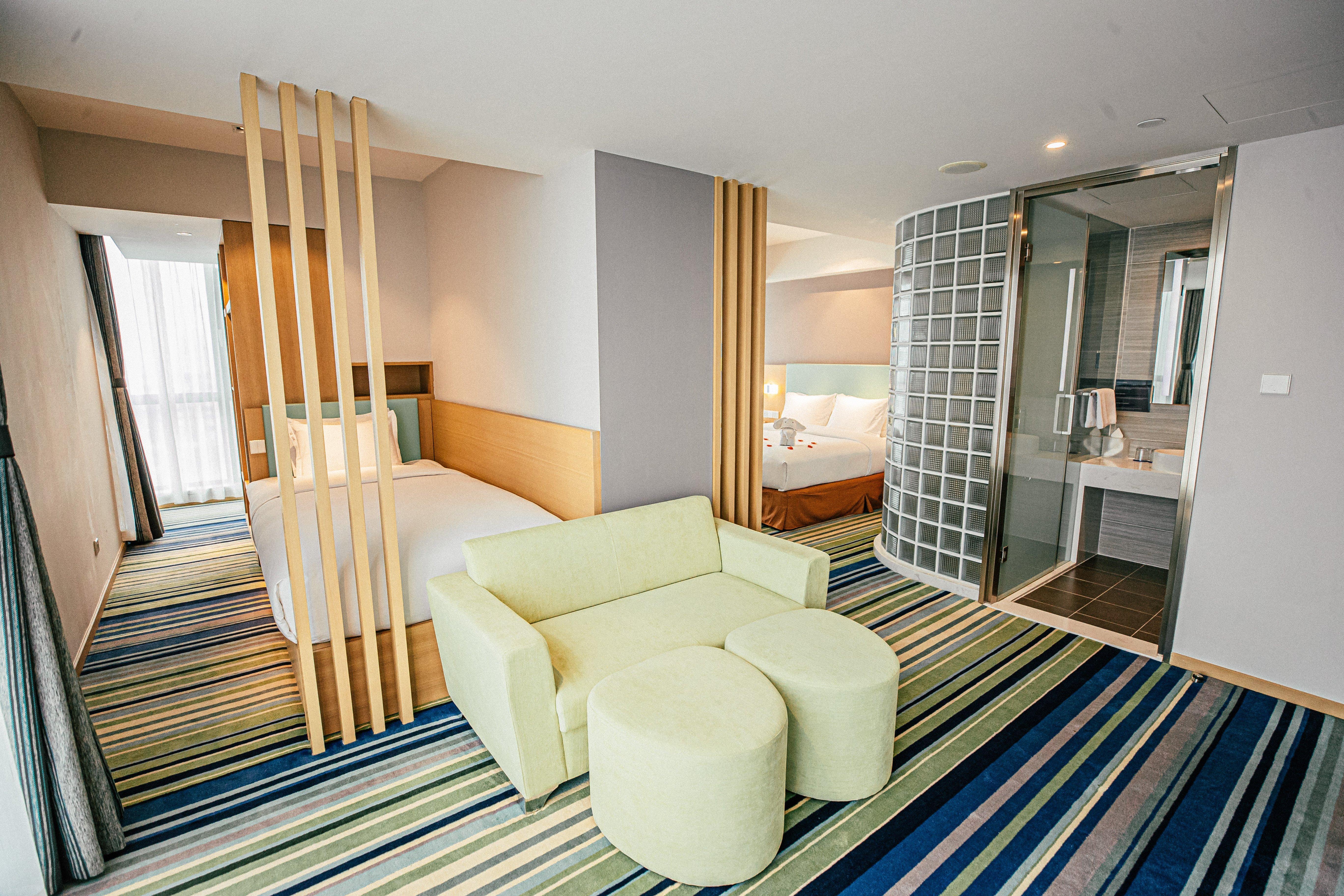 Holiday Inn Express Yingkou Onelong Plaza By Ihg Gaizhou ภายนอก รูปภาพ