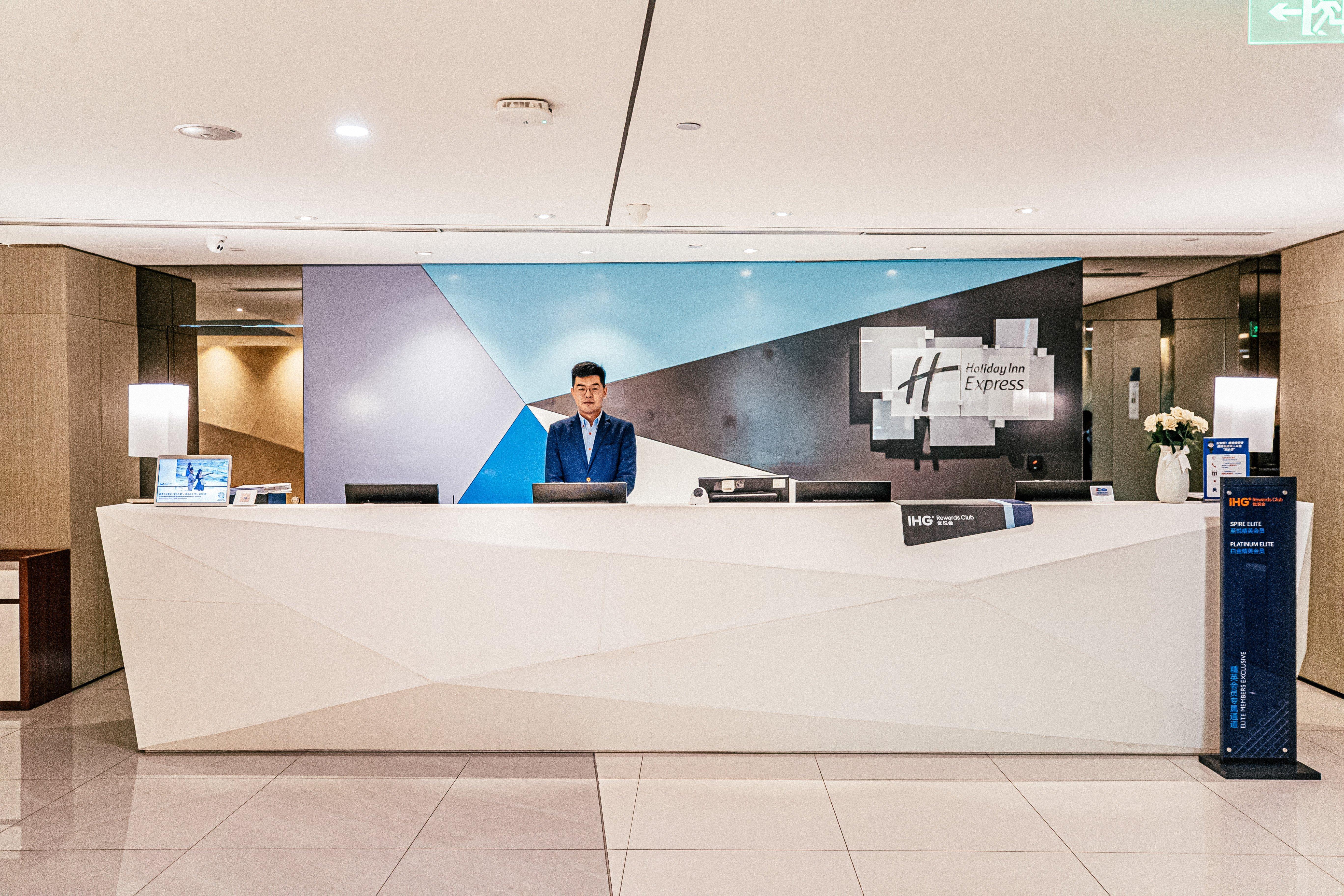 Holiday Inn Express Yingkou Onelong Plaza By Ihg Gaizhou ภายนอก รูปภาพ